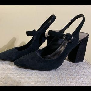 bleecker & Bond women’s pump